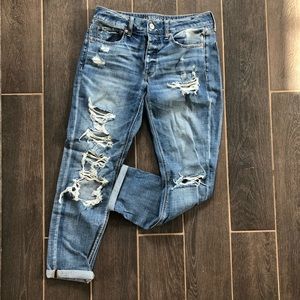 American Eagle tomgirl jeans